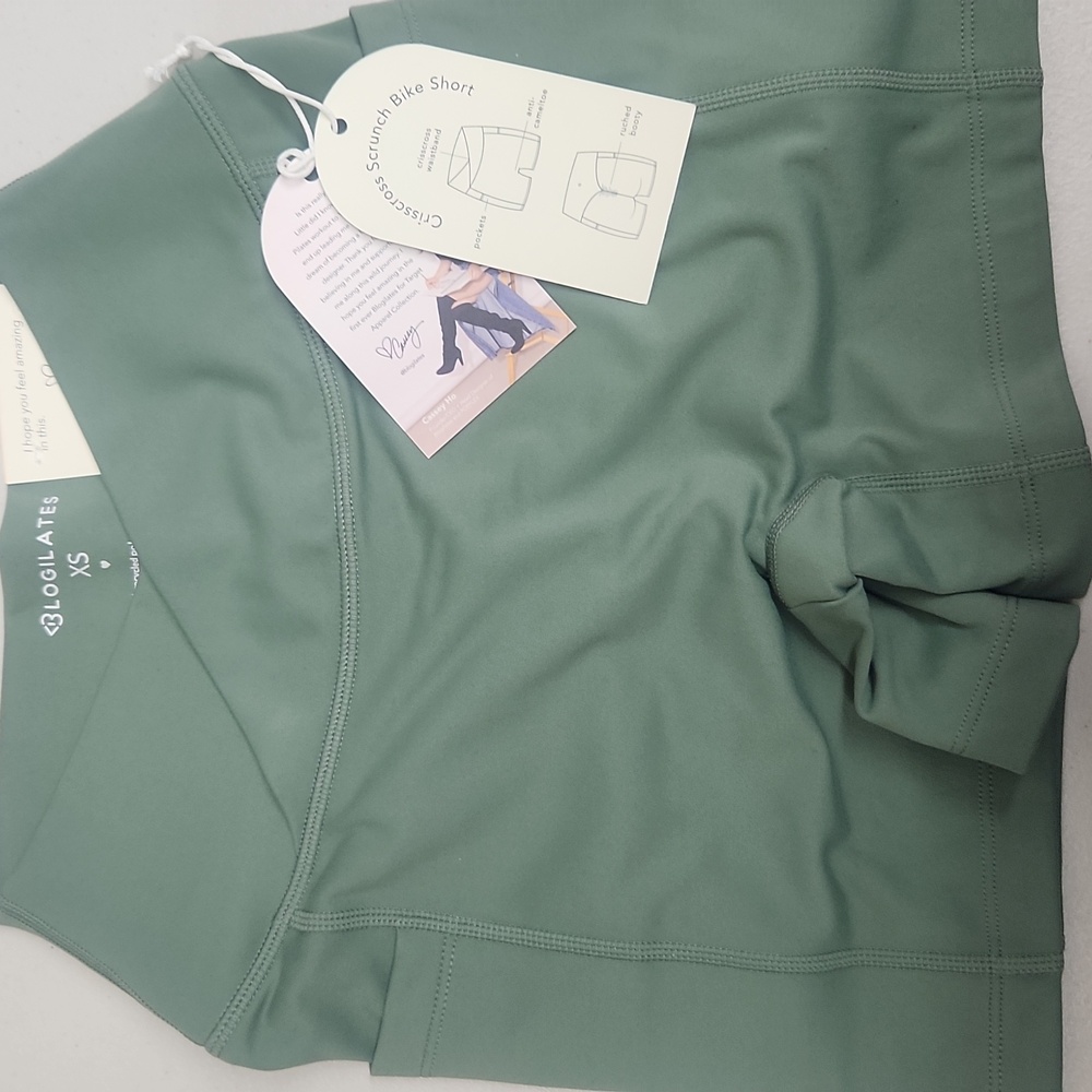 Blogilates Criss-cross Scrunch Bike Short